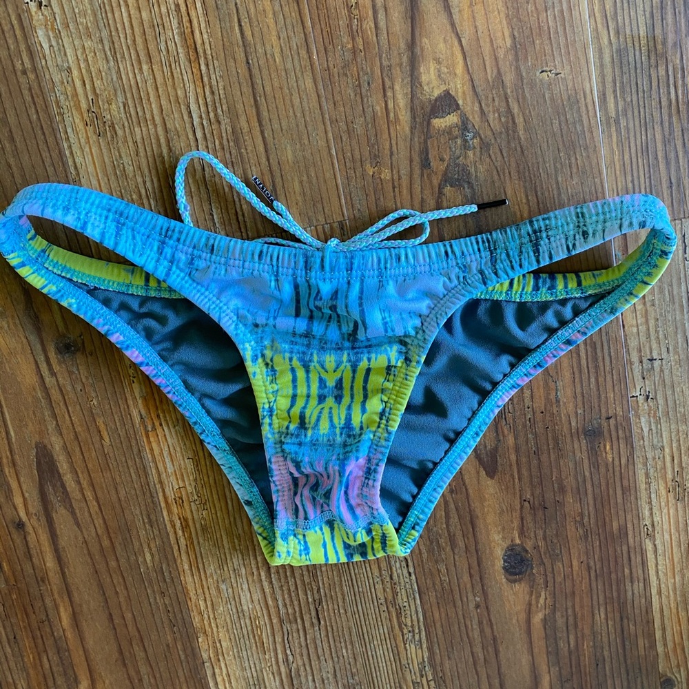 Jolyn swimsuit bikini bottoms Europe small